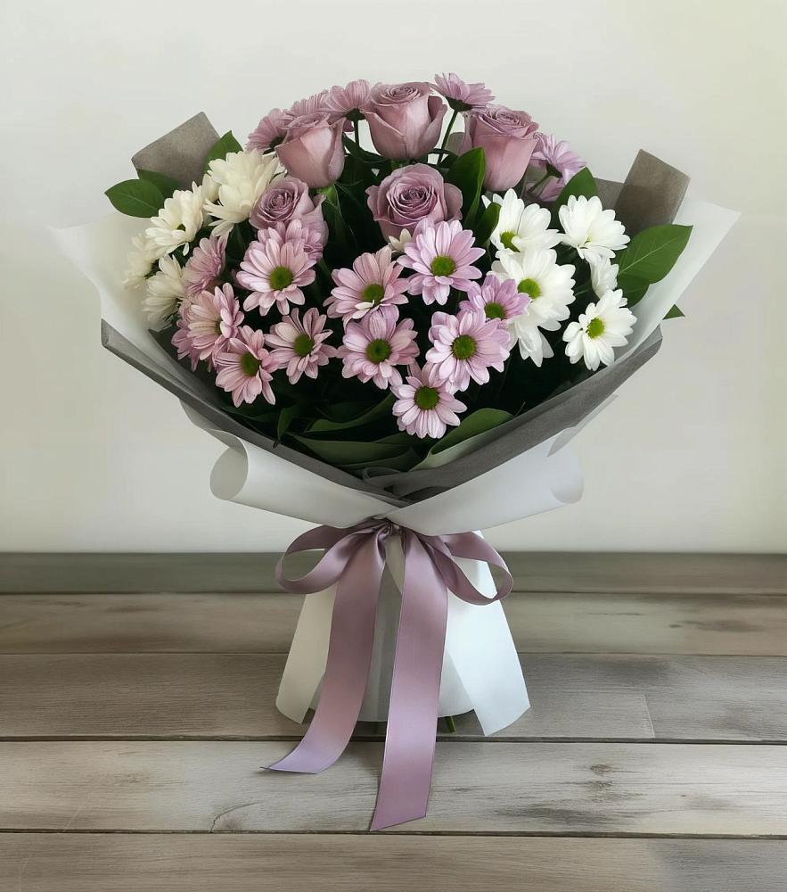 Букет цветов из: Хризантемы и Розы в Великий двор