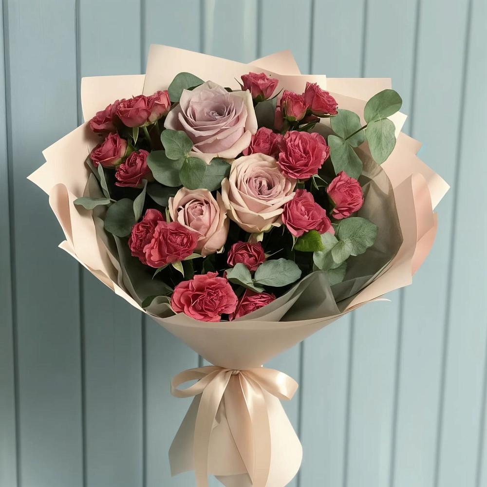 Букет цветов из: Гвоздики и Розы в Великий двор