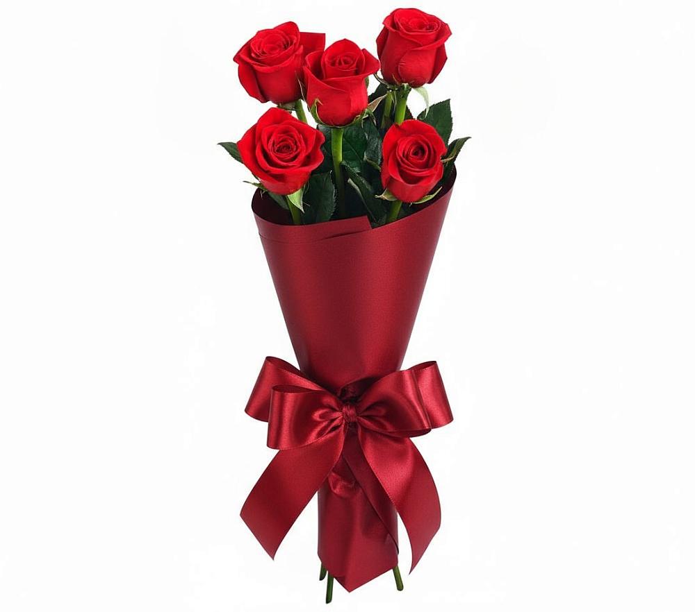 Букет 5 Красных роз Эдлесс Лав в Великий двор