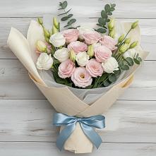 Букет цветов из:  Лизиантусы в Великий двор