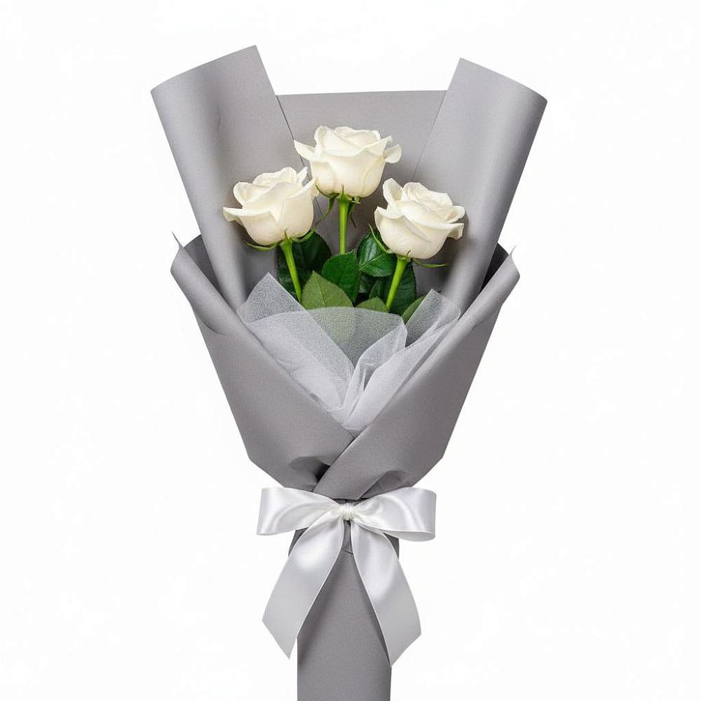 Букет 3 белые розы в Великий двор