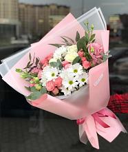 Букет цветов из:  Розы, Лизиантусы и Хризантемы #REPLACE_PRED# Великий двор