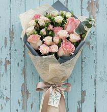 Букет цветов из:  Розы #REPLACE_PRED# Великий двор
