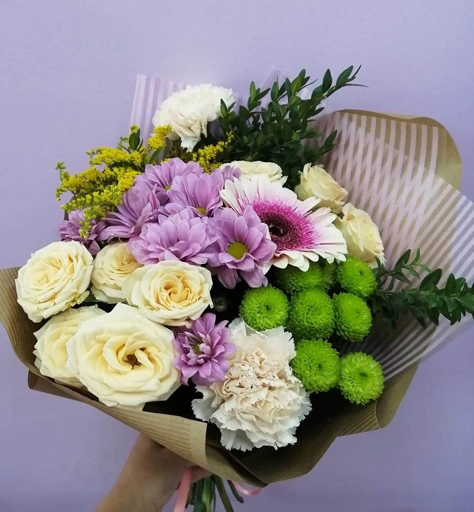 Букет цветов из: Хризантемы, Розы, Гвоздики и Герберы в Великий двор
