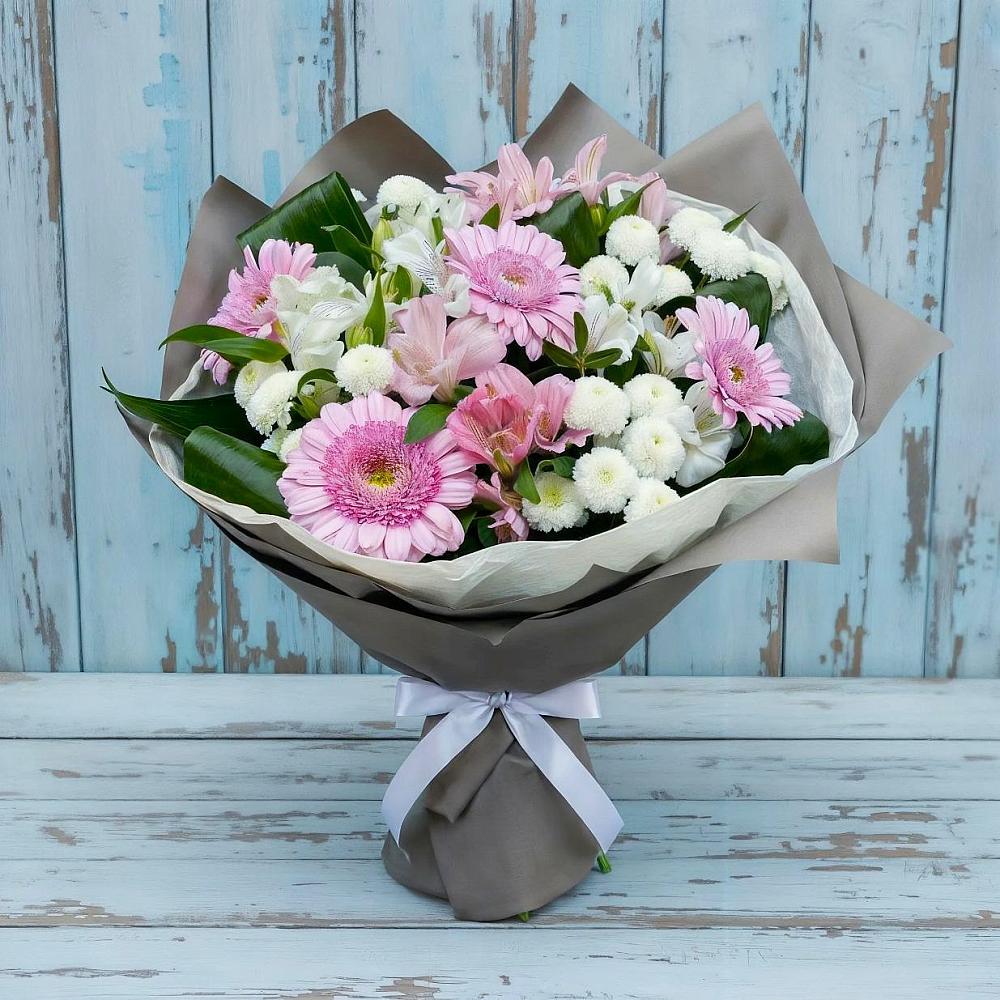 Букет цветов из: Герберы, Альстромерии и Хризантемы в Великий двор