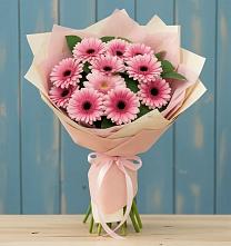 Букет цветов из:  Герберы в Великий двор